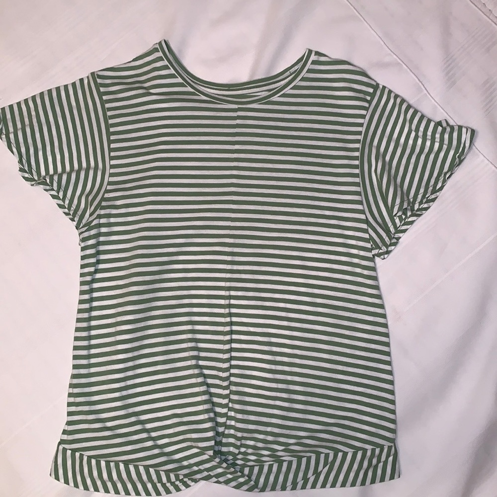 ✨ 2/$15 Banana Republic | Green striped flutter designer tee